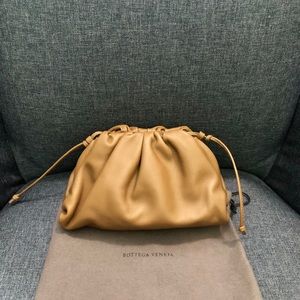 🔥Bottega Veneta The Pouch 20 Cammello crossbody